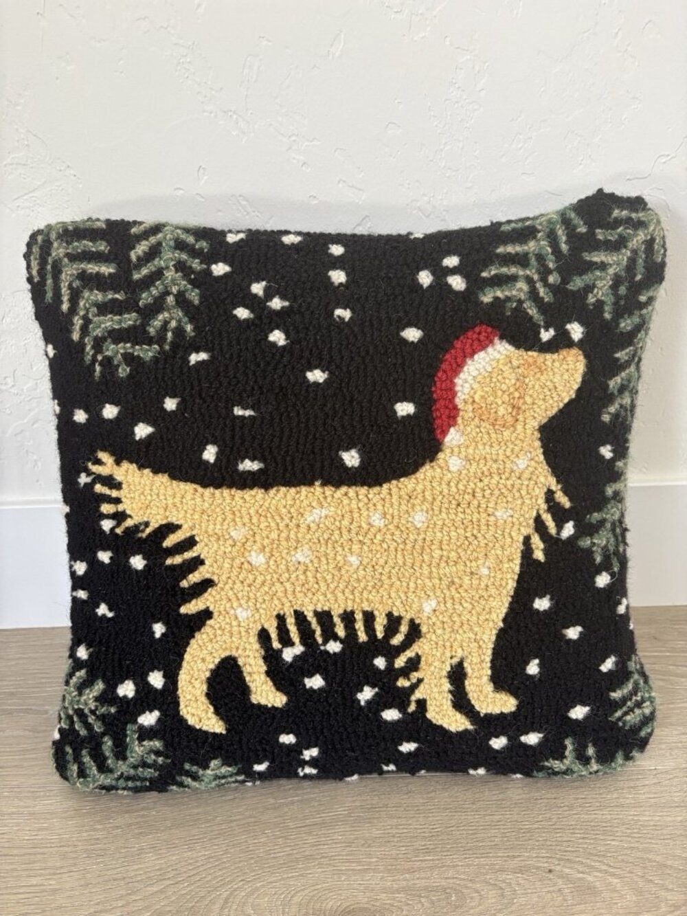 Chandler 4 Corner Hook Pillow Cover Golden Lab Dog 18” Laura Magroz Christmas